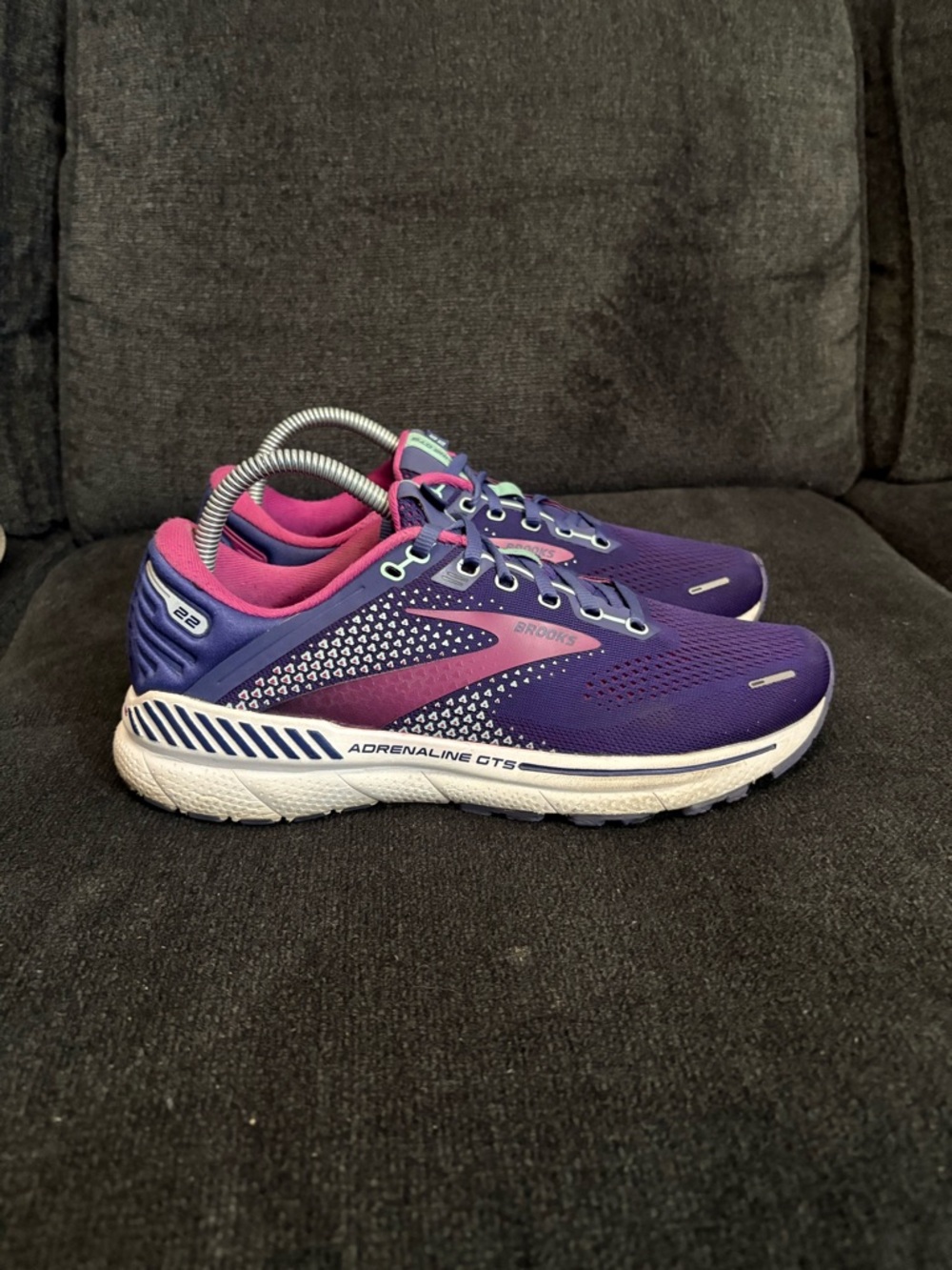 Brooks Adrenaline GTS 22 Womens Size 9.5 Purple Athletic Running Shoes Sneakers